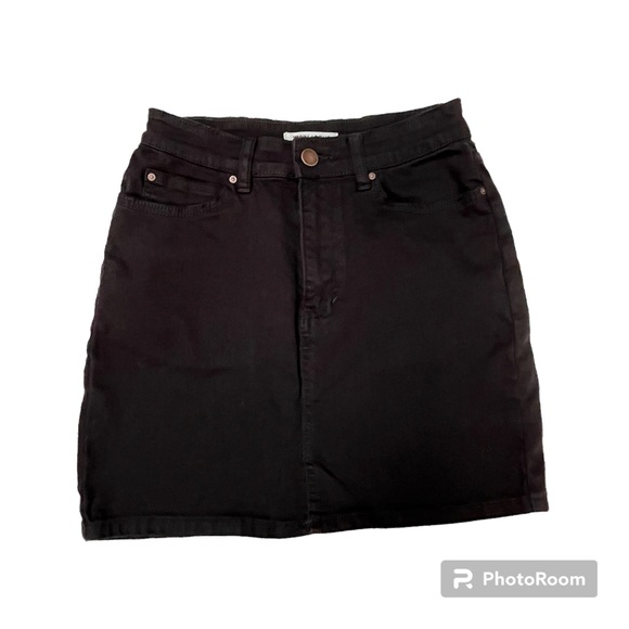 Women’s Billabong Denim Skirt, Black, size 4 (26 waist) - Picture 2 of 8